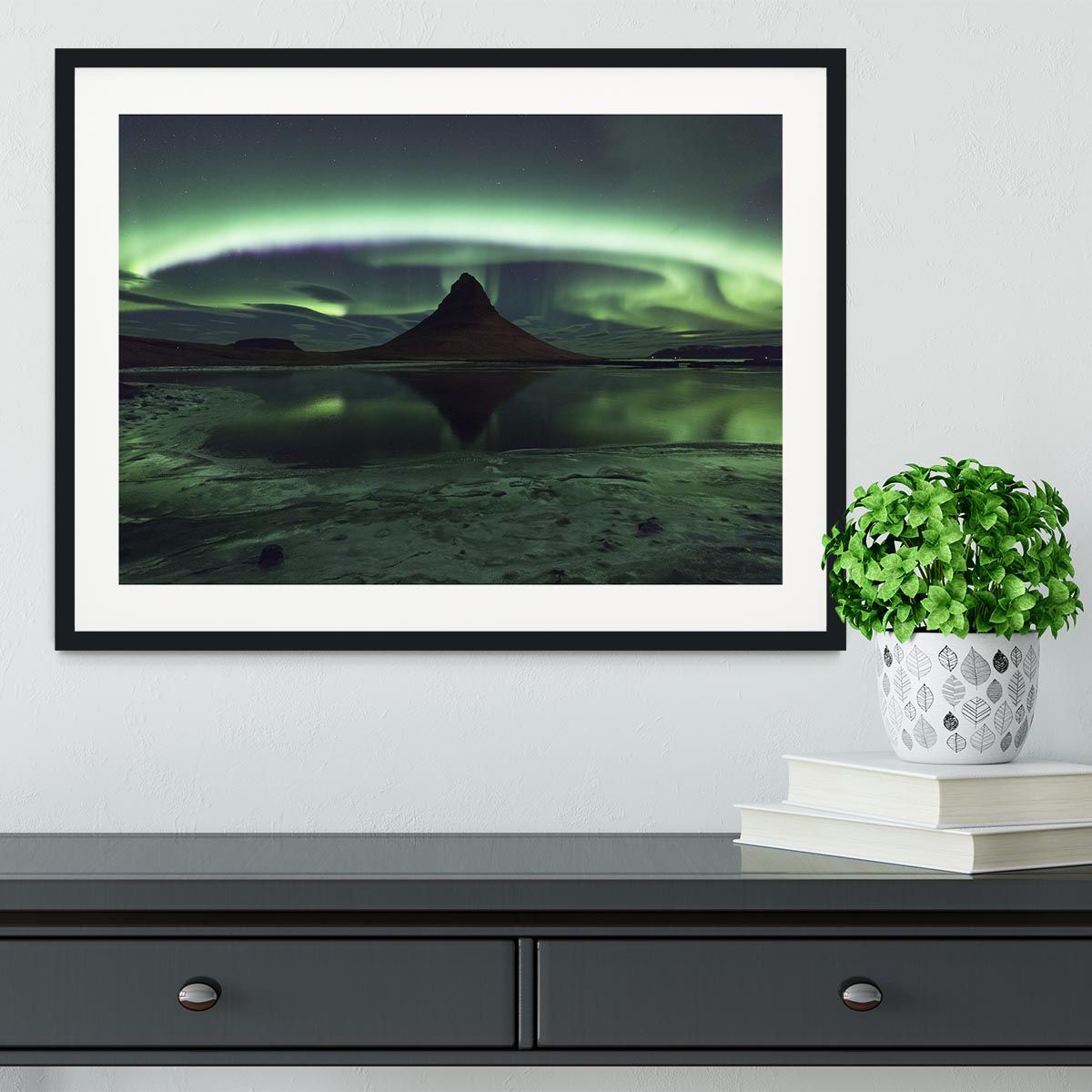 Kirkjufell Aurora Framed Print - Canvas Art Rocks - 1