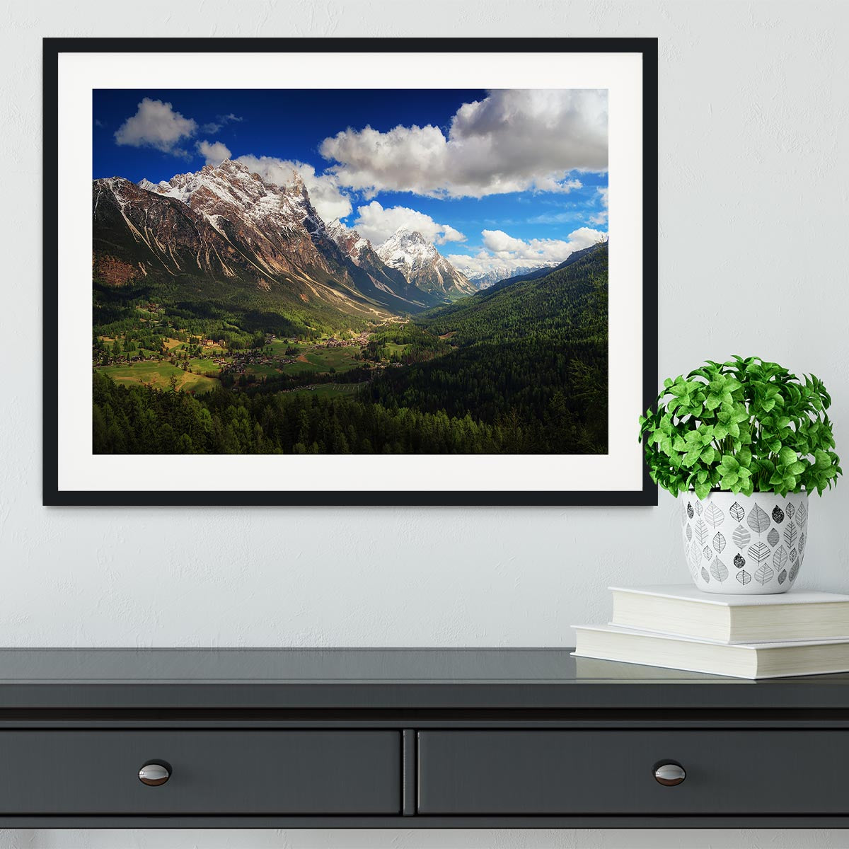 Un Valle Framed Print - Canvas Art Rocks - 1