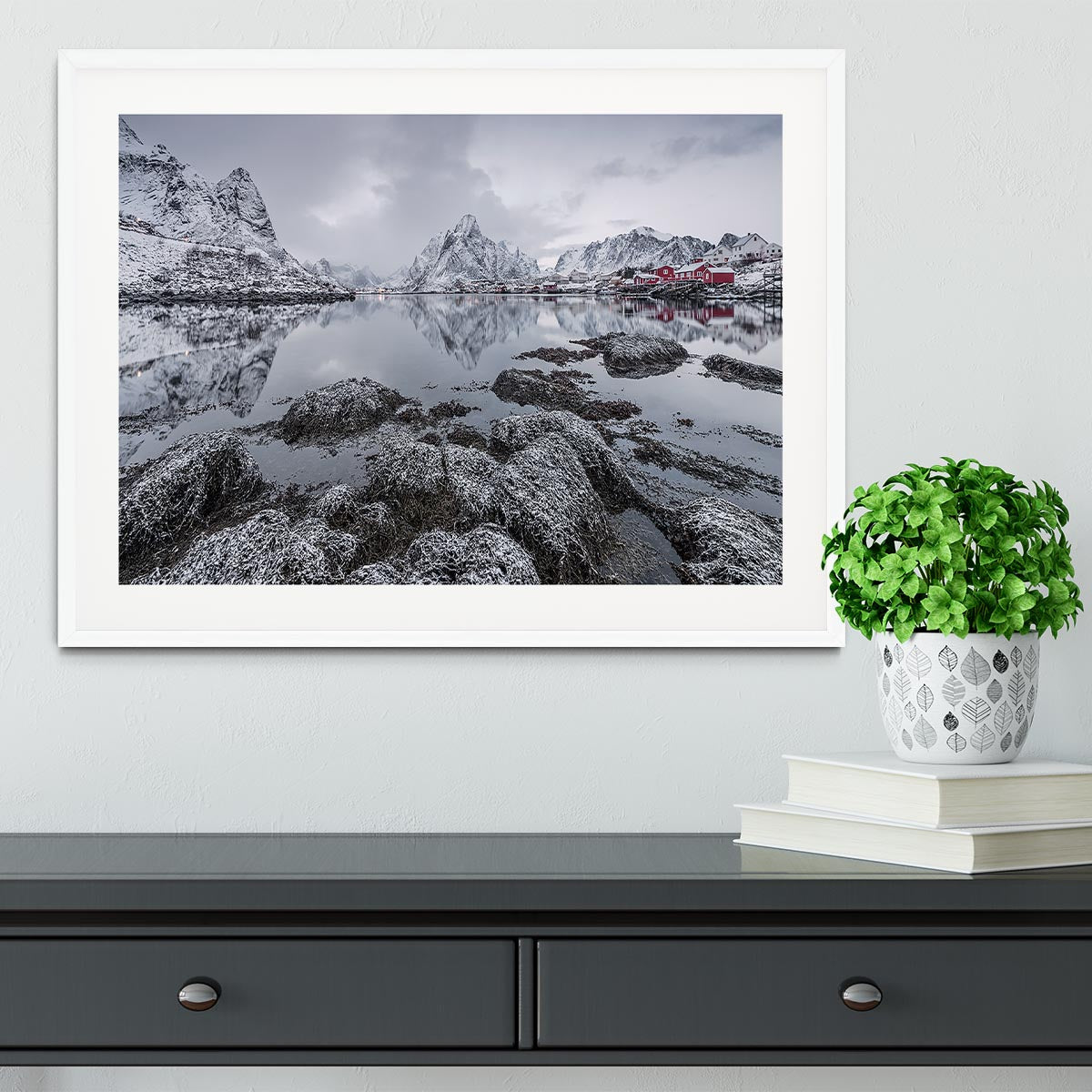 Reine Framed Print - Canvas Art Rocks - 5