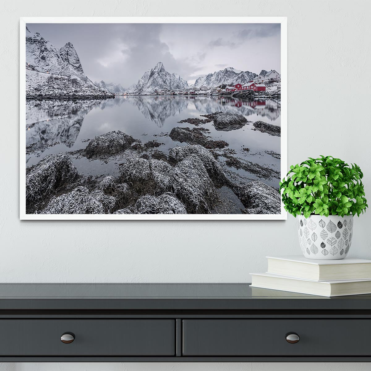 Reine Framed Print - Canvas Art Rocks -6