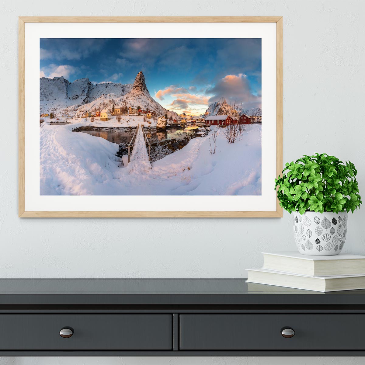 Reine Framed Print - Canvas Art Rocks - 3