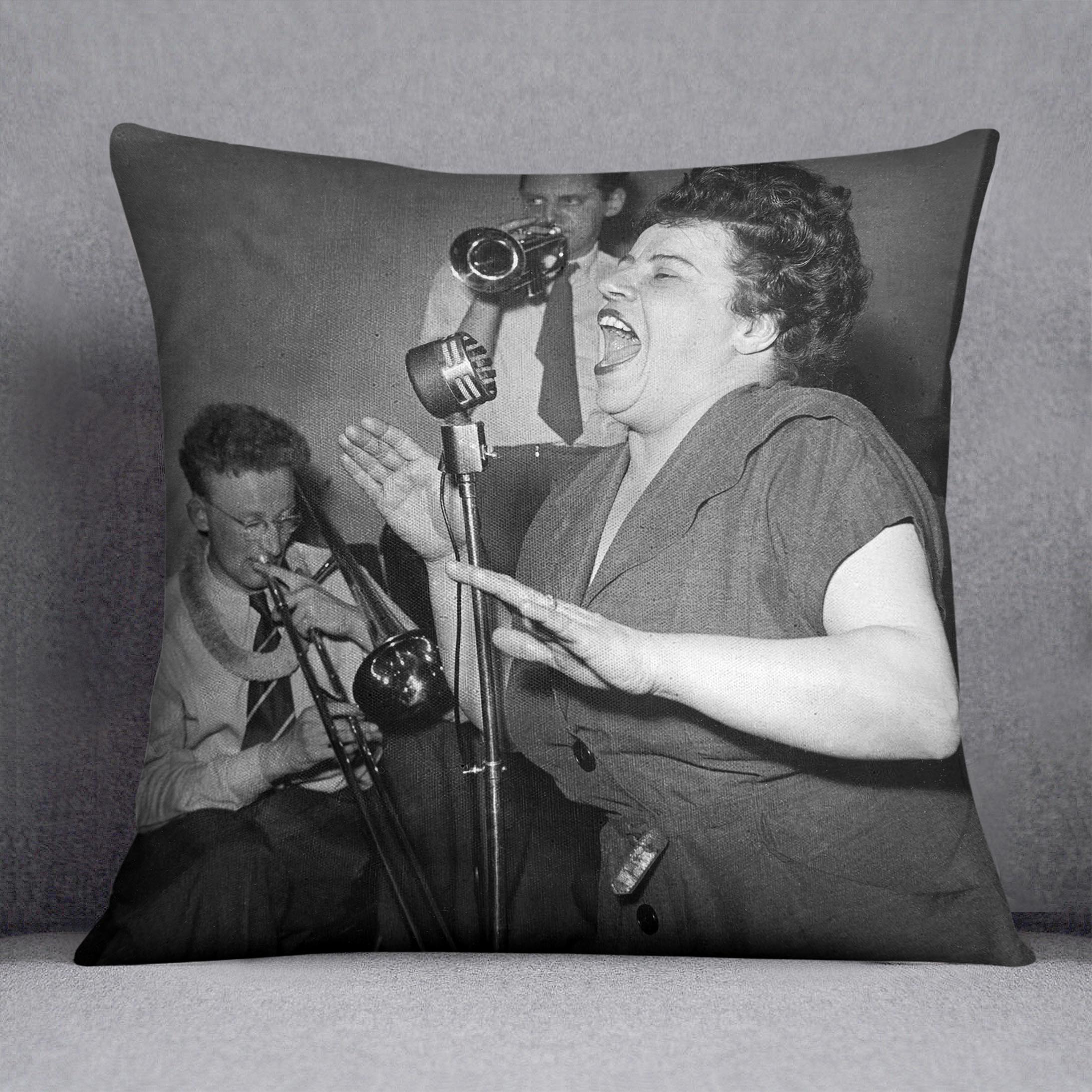 Jazz singer Cushion