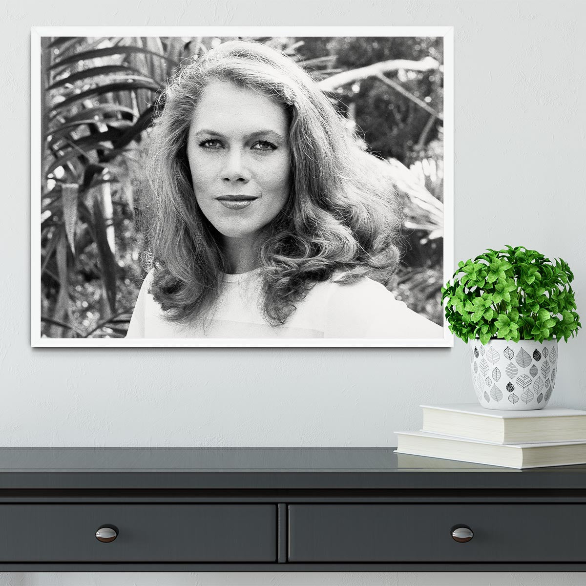 Kathleen Turner Framed Print - Canvas Art Rocks -6